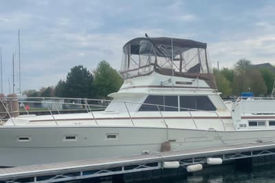 BOATZON | Viking 43 Double Cabin 1979