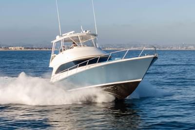 BOATZON | Viking 46 Convertible 2014