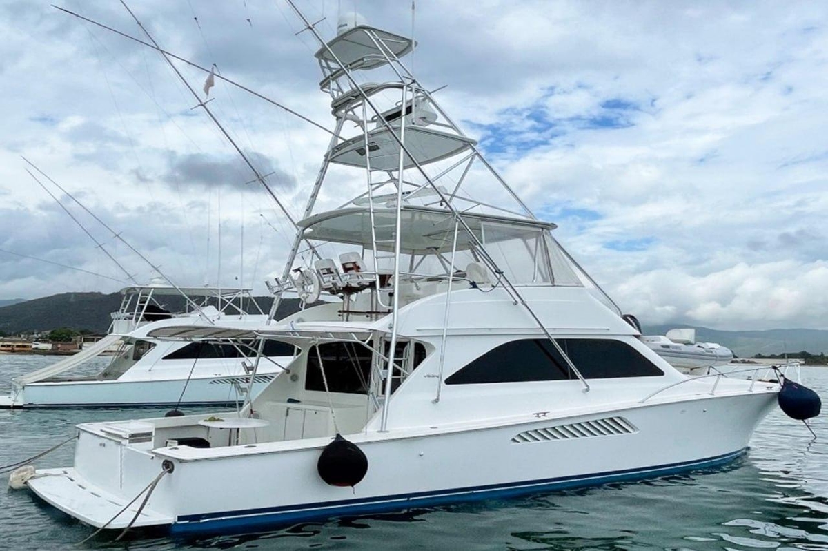 2004 Viking 48 Convertible - Sold Boat