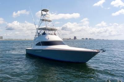 BOATZON | Viking 48 Convertible 2017