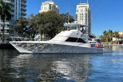 BOATZON | Viking 52 Convertible 2006