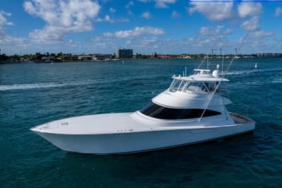 BOATZON | Viking 68 Convertible 2022