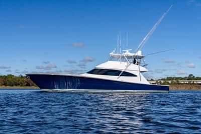 BOATZON | Viking 72 Convertible 2024