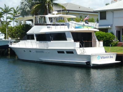 BOATZON | Viking Cockpit Motor Yacht 1990