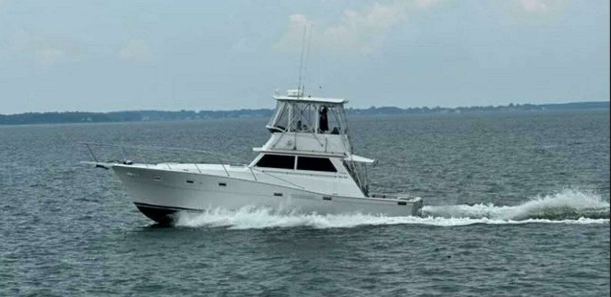 1973 Viking Convertible - Sold Boat