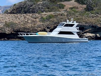 BOATZON | Viking Enclosed Bridge 2000 BOATZON | Viking Enclosed Bridge 2000
