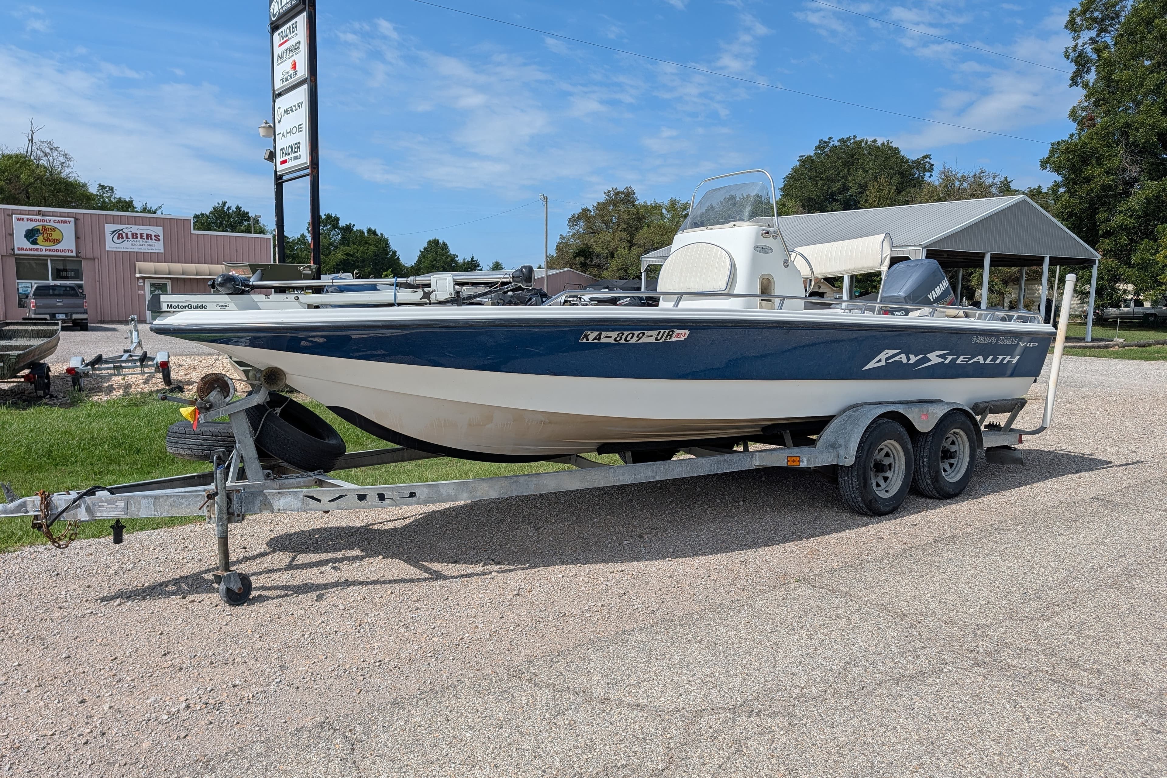 VIP 2230 Bay Stealth 2001