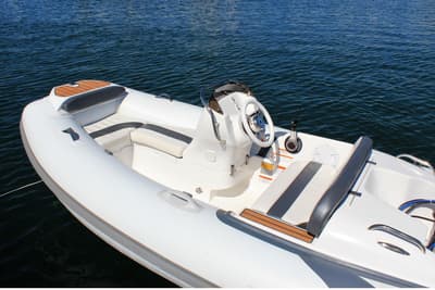 BOATZON | Walker Bay Generation 360 DLX 2026