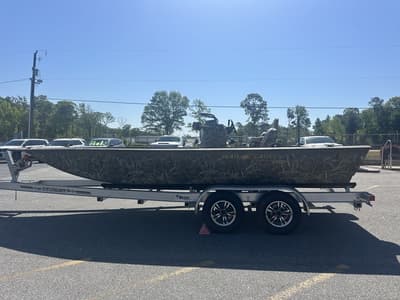 BOATZON | War Eagle 2170 Blackhawk 2026