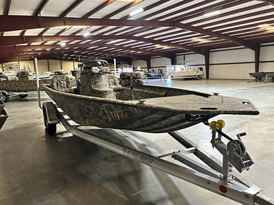 BOATZON | War Eagle 2170 Blackhawk 2027