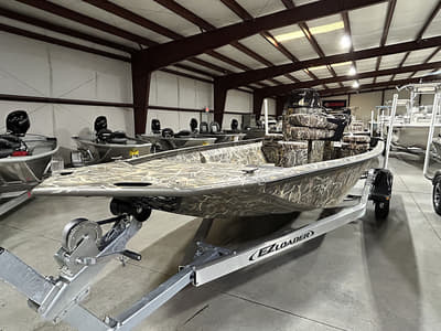 BOATZON | War Eagle 961 Blackhawk CC 2026