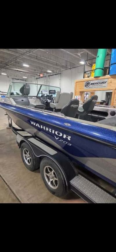 BOATZON | Warrior Boats V203 2015