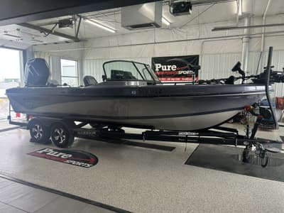 BOATZON | Warrior V238 DC wMerc 400XXL V10 2024