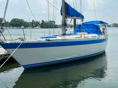 BOATZON | Wauquiez Hood 1984