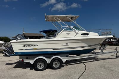 BOATZON | Wellcraft 220 Coastal 2003