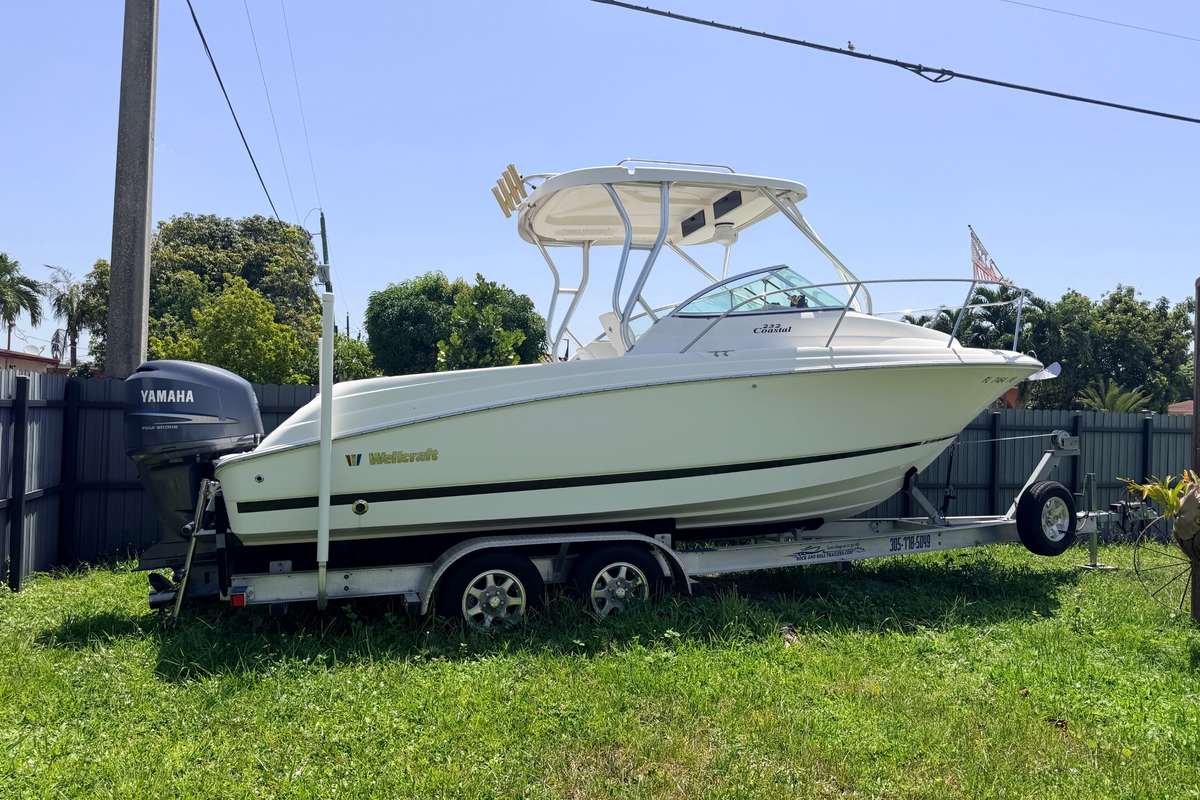 2011 Wellcraft 232 Coastal - Sold Boat