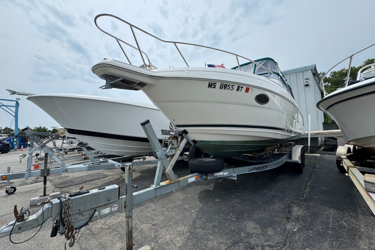 1996 Wellcraft 2600 Martinique - Sold Boat