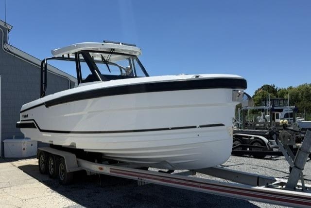 2027 Wellcraft 28 TTop - Sold Boat