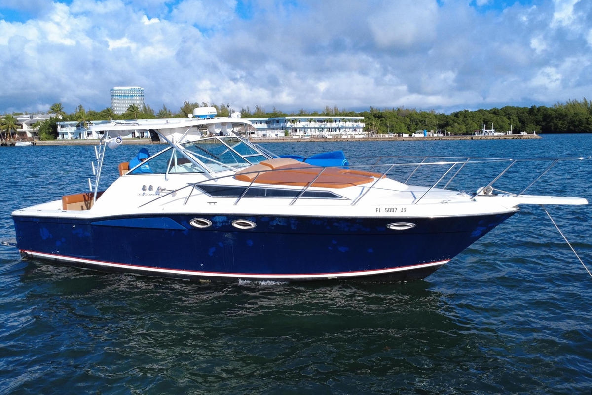1996 Wellcraft 330 Coastal - Sold Boat