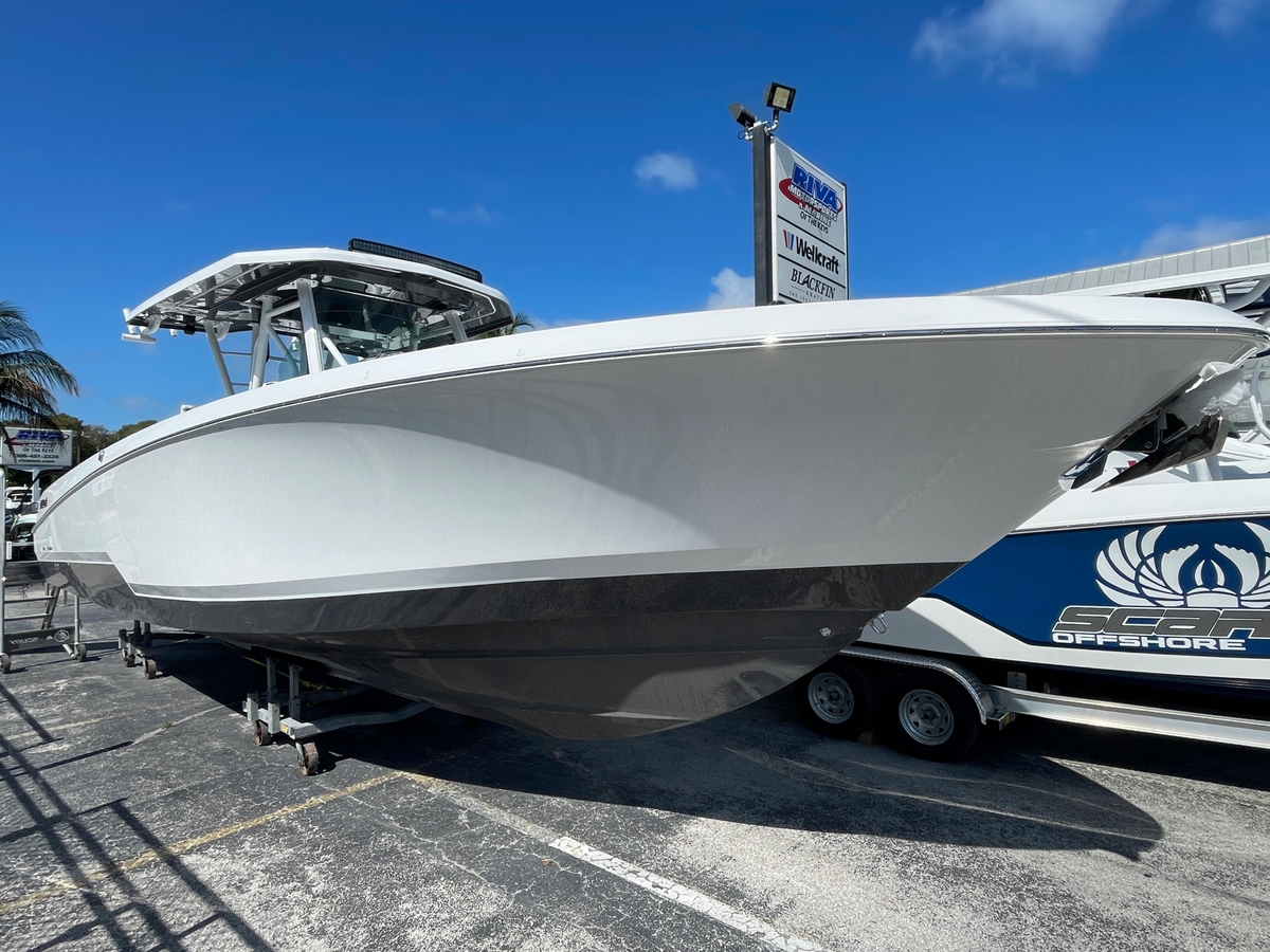 2023 Wellcraft 352 Fisherman - Sold Boat