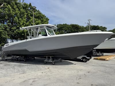 BOATZON | Wellcraft 352 Fisherman 2024