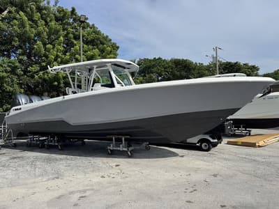 BOATZON | Wellcraft 352 Fisherman 2024