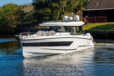 BOATZON | Wellcraft 355 2025