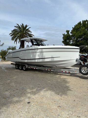 2026 Wellcraft 38 TTop - Sold Boat