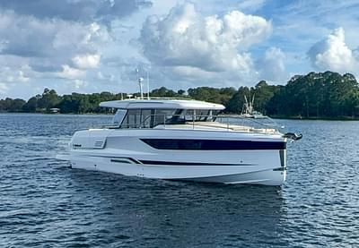 BOATZON | Wellcraft 44 Explorer 2025
