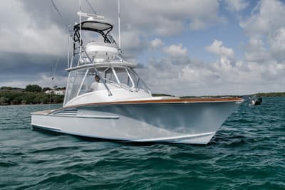 BOATZON | Winter Custom Yachts 38 Walk Around 2022