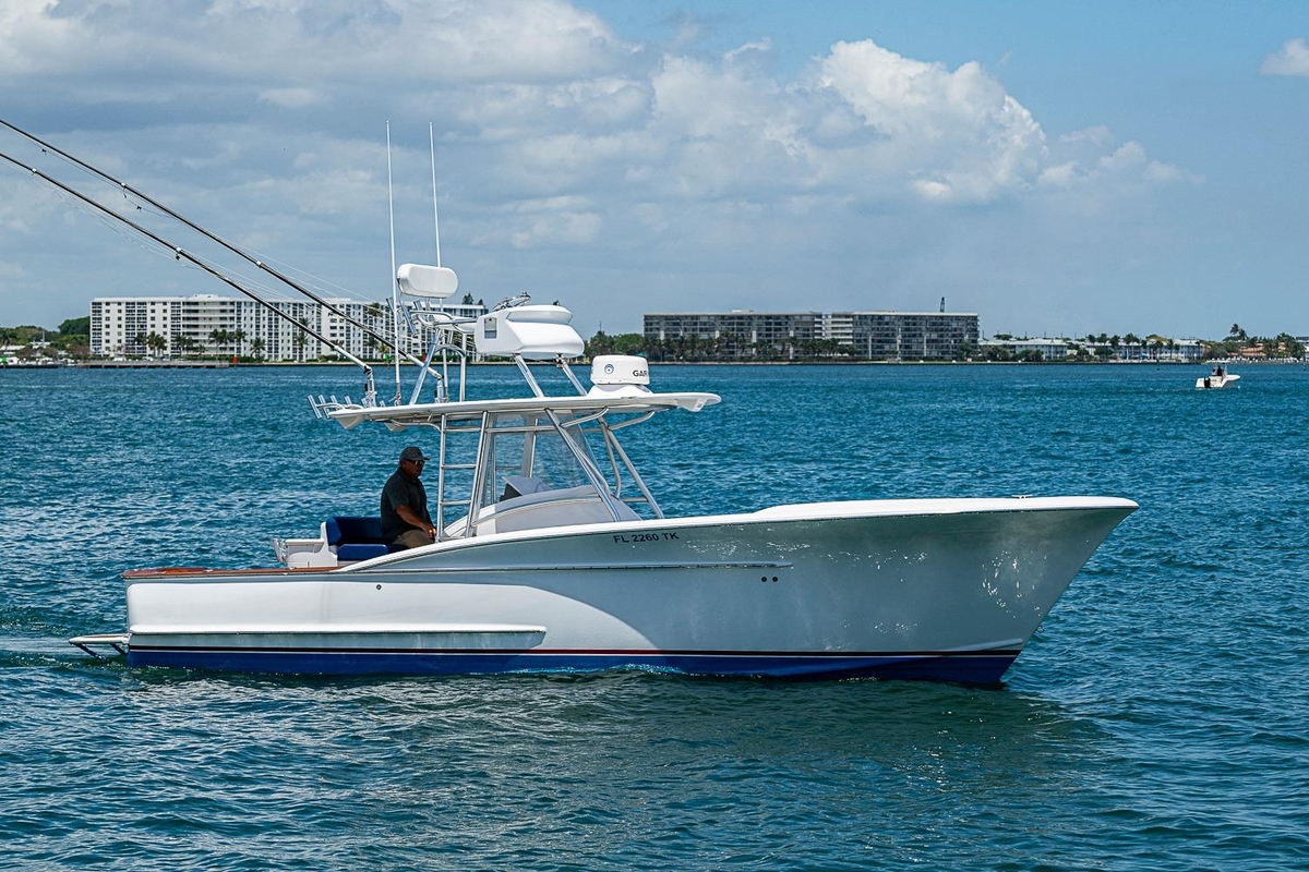 2010 Winter Custom Yachts Center Console - Sold Boat
