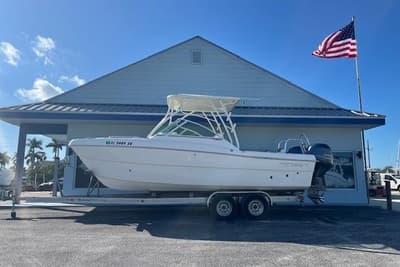 BOATZON | World Cat 230 DC 2020