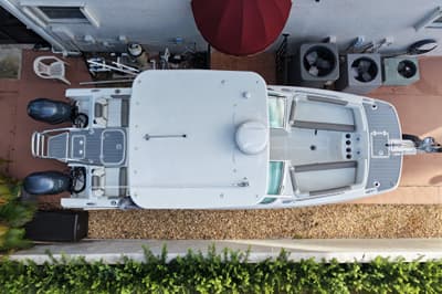 BOATZON | World Cat 230 DC 2023