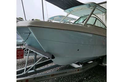 BOATZON | World Cat 230 DC 2023