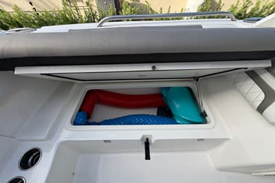 BOATZON | World Cat 230 DC 2023