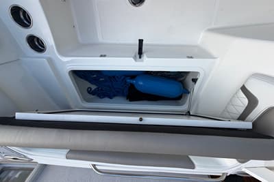 BOATZON | World Cat 230 DC 2023