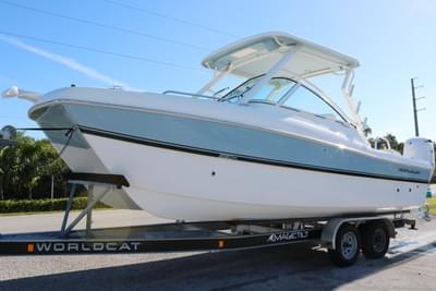 BOATZON | World Cat 230 DC 2026