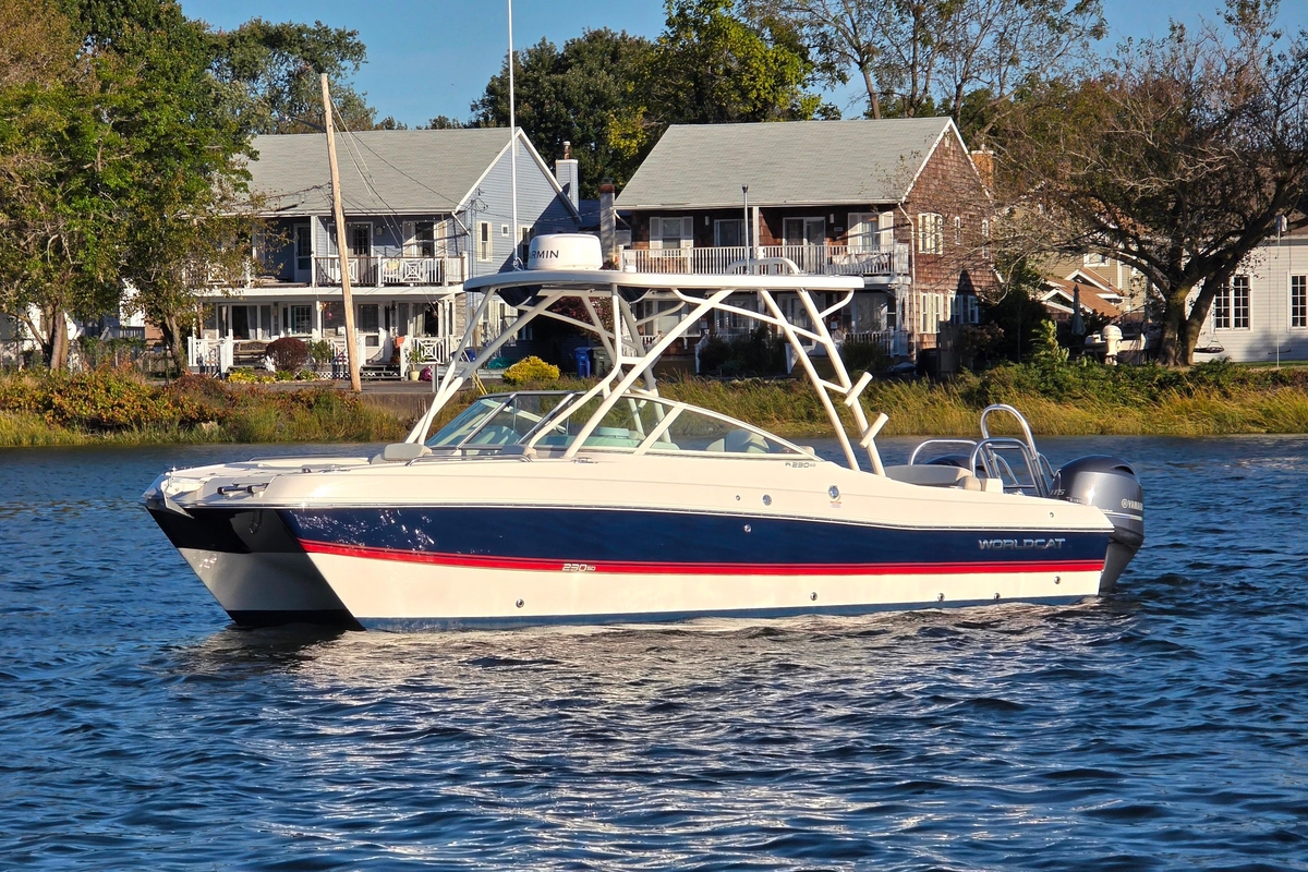 2024 World Cat 230 SD - Sold Boat