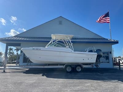 BOATZON | World Cat 230DC 2020