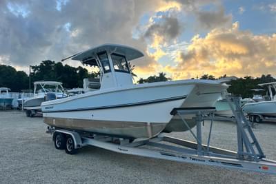 BOATZON | World Cat 235 CC 2022