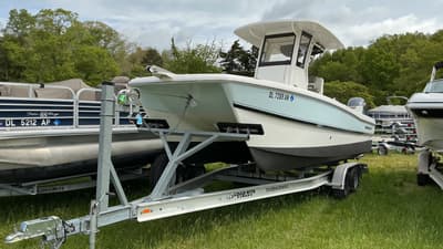 BOATZON | World Cat 235 CC 2022