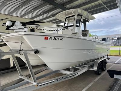 BOATZON | World Cat 235 CC 2022