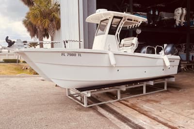 BOATZON | World Cat 235 CC 2023