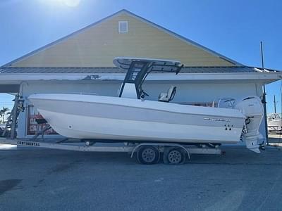 BOATZON | World Cat 235 TE 2025