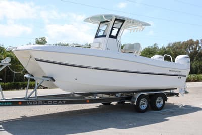 BOATZON | World Cat 235 TE 2026