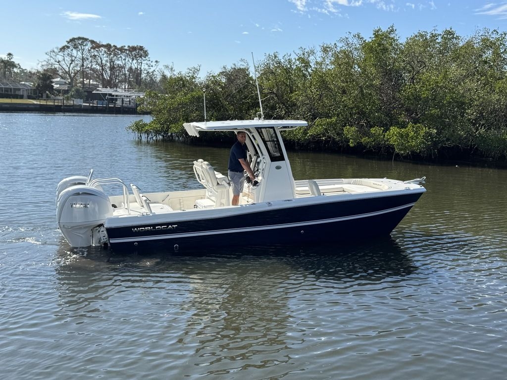 2025 World Cat 235CC - Sold Boat