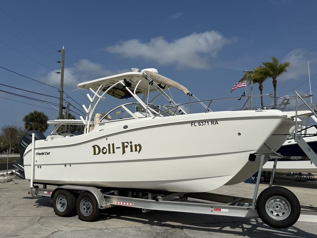 2016 World Cat 255DC Dual Console - Sold Boat