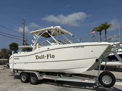 BOATZON | World Cat 255DC Dual Console 2016