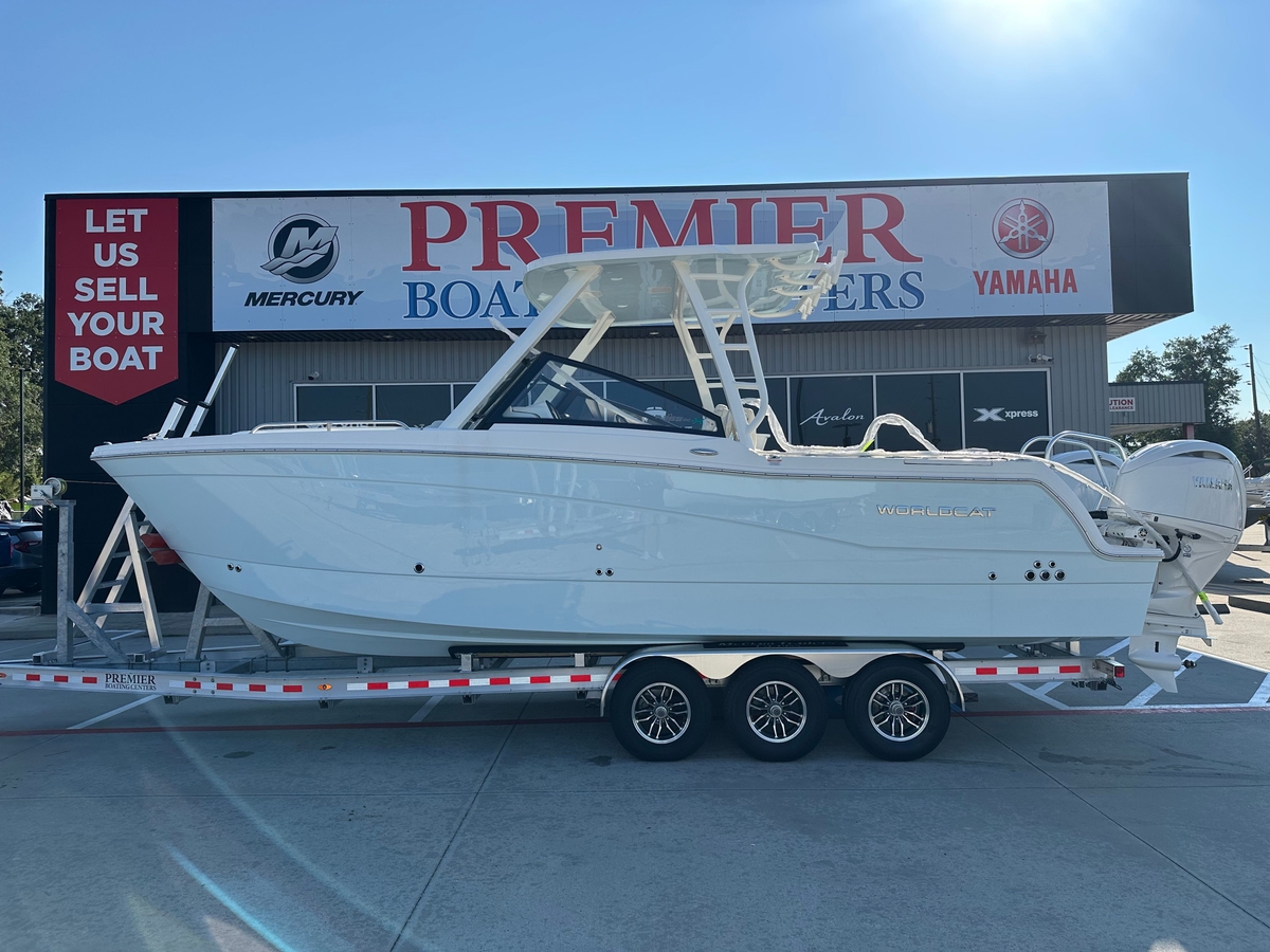 2026 World Cat 265DC - Sold Boat