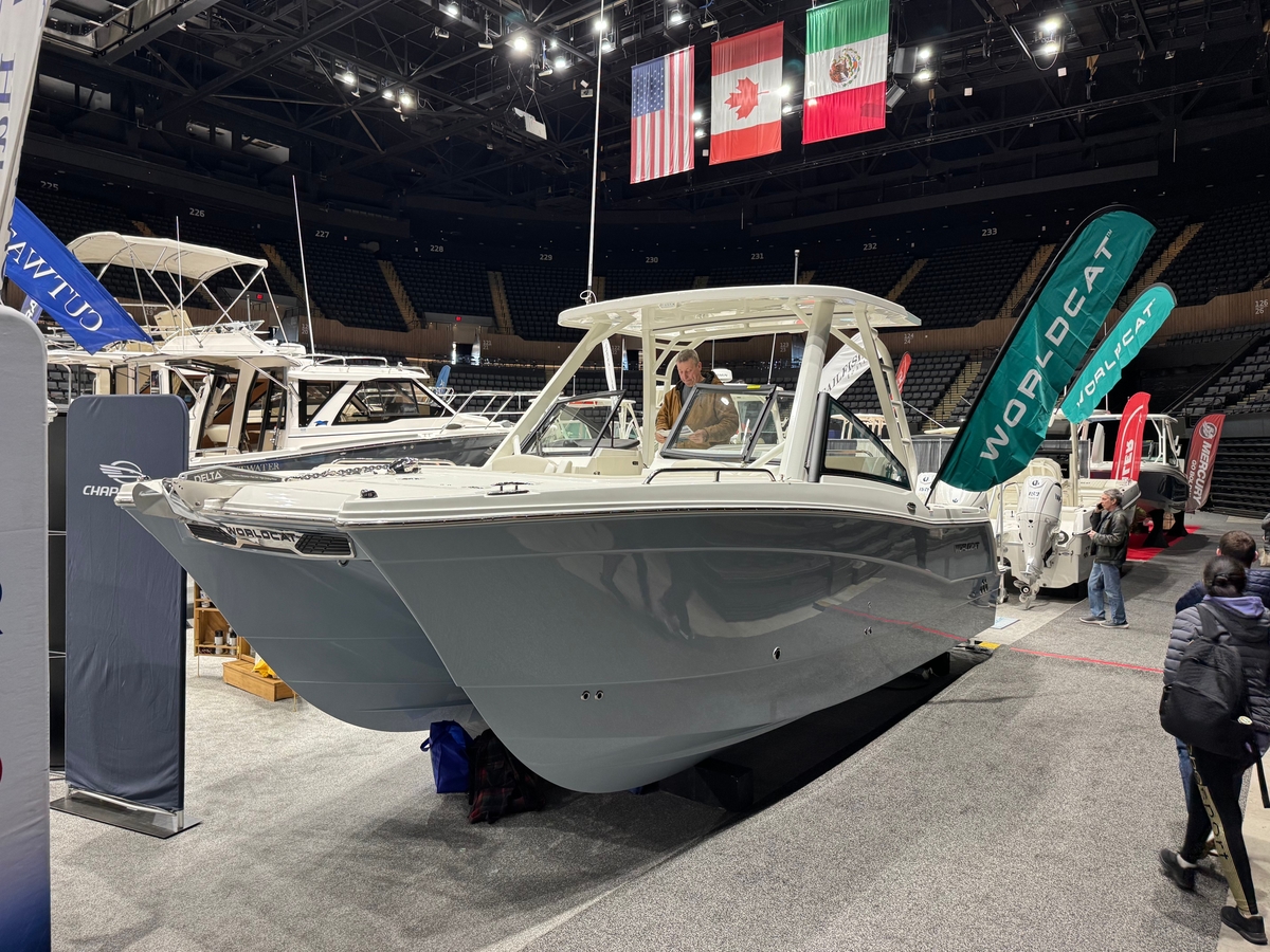 2026 World Cat 265DCX - Sold Boat